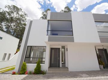 Casa de 3 habitaciones, Quito · Casa por Estrenar en La Armenia