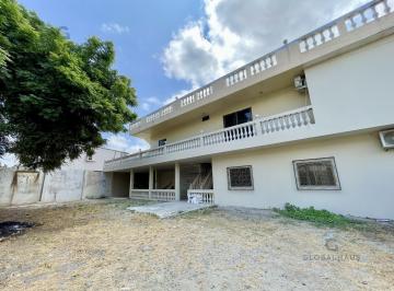 Casa · 700m² · 5 Habitaciones · 2 Estacionamientos · Casa en Venta de 700 m Cerca Al Redondel de La Tejedora A. G.