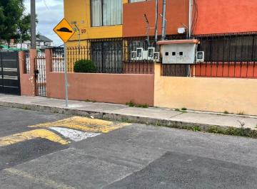 Casa de 5 habitaciones, Quito · Casa con Dos Suite