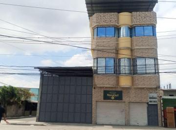 Casa de 10 habitaciones, Guayaquil · Se Vende Casa Rentera en Isla Trinitaria