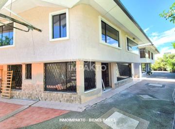 Departamento · 142m² · 4 Habitaciones · 1 Estacionamiento · Departamento Grande en Venta La Armenia Los Chillos