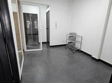 Local comercial · 110m² · Oficina / Consultorio en Alquiler – Sauces 8, Av Rodolfo Baquerizo Nazur