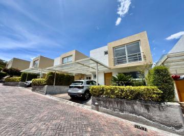 Casa de 3 habitaciones, Quito · Linda Casa en Conjunto Dentro de Excelente Urbanización, Intervalles Cumbayá
