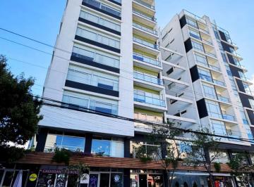 Departamento · 98m² · 3 Habitaciones · 1 Estacionamiento · Departamento de Tres Dorm. en Arriendo en La Floresta