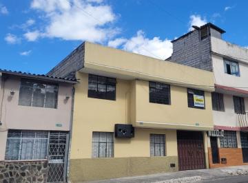 Casa de 7 habitaciones, Quito · Casa Rentera de Venta, Quito Sur, 3 Departamentos