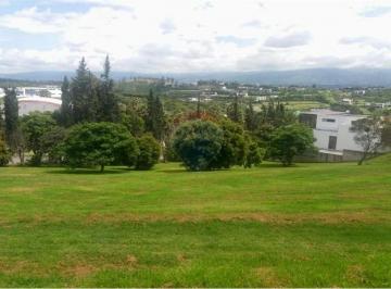 Terreno / Lote , Quito · Vendo Hermoso Terreno Cumbaya con Espectacular Vista Al Pichincha, Urb Privada Excelente Precio!