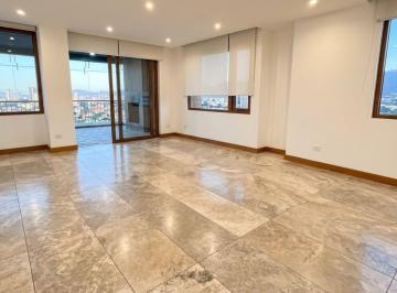 Departamento · 215m² · 3 Habitaciones · 2 Estacionamientos · Departamento con Estudio y 3 Terrazas de Renta en Cumbaya Site Center