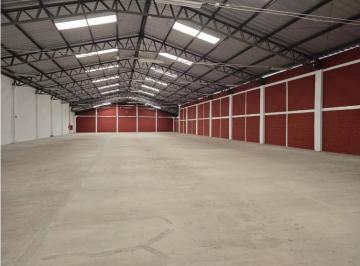 Bodega-Galpón · 1489m² · Bodega en Alquiler, Carapungo, Seguridad, No Rige Pico y Placa, $4.8 El m²