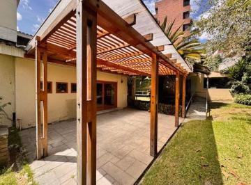 Terreno / Lote , Quito · Vendo Propiedad con Excelente Ubicación Sector de La Whymper