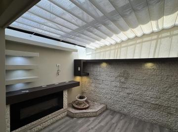 Casa · 201m² · 4 Habitaciones · 1 Estacionamiento · Venta Casa de 4 Dorm. Sector Santa Lucía