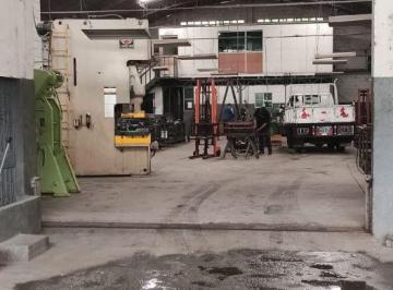 Bodega-Galpón , Guayaquil · Vendo Galp]on de 800 m² Mapasingue