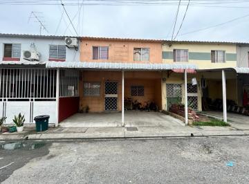 Casa · 85m² · 3 Habitaciones · 2 Estacionamientos · Casa en Venta en Eco City, Norte de Gye Joeg
