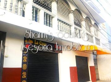 Casa de 8 habitaciones, Guayaquil · La Garzota - Venta Casa Rentera Sin Amob con 3 Suites, 1 Dpto y 2 Locales Comerc.