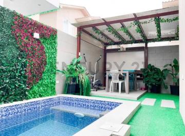 Casa · 118m² · 3 Habitaciones · 1 Estacionamiento · En Alquiler Casa Moderna con Piscina en Urb. Casa Laguna