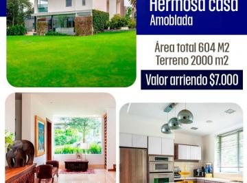 Casa de 4 habitaciones, Quito · Casa de Alquiler en Cumbaya, Amoblada, Lujosa, Urbanización