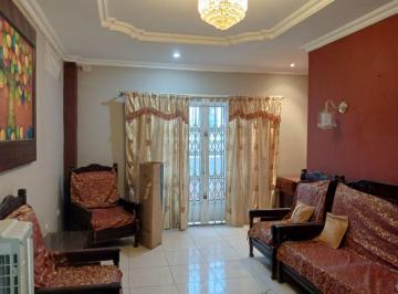 Casa de 4 habitaciones, Guayaquil · Casa Rentera con 3 Departamentos en Guasmo Sur Area con Cerramiento