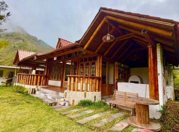Casa de 5 habitaciones, Baños de Agua Santa · Casa y Hermoso Local Para Restaurant en Amplio Terreno, Cerca Al Hotel Samari