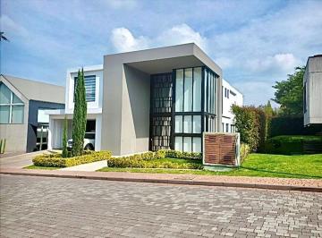 Casa de 3 habitaciones, Quito · Casa de Lujo de Venta en Urbanización Aaa