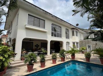 Casa de 4 habitaciones, Guayaquil · Los Parques Se Vende Casa Cuatro Dorm. 600 m² Terreno!