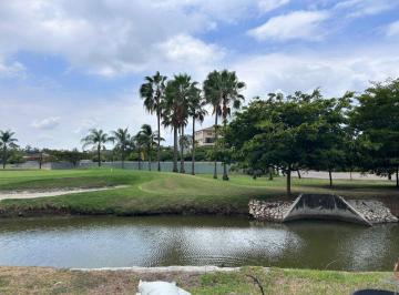 Casa de 5 habitaciones, Guayaquil · Casa en Venta o Alquiler en La Isla Mocolí