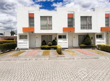 Casa · 123m² · 3 Habitaciones · 2 Estacionamientos · Venta de Casa en Mirasierra Cerca del Supermaxi de San Gabriel