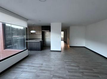 Departamento de 3 habitaciones, Quito · Amplio Departamento con Guardia