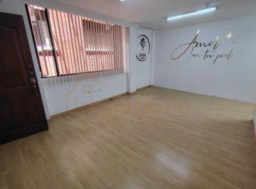 Oficina comercial , Quito · Hm/ Sector Prensa La Y, Oficina de 55 m², en Renta 325 Usd Incluido Alicuota