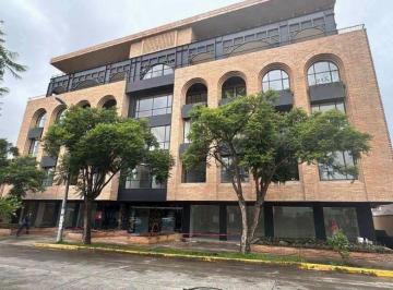 Local comercial , Cuenca · Local Comercial en Arriendo por Estrenar Excelente Ubicación Sector Hospital Santa Inés