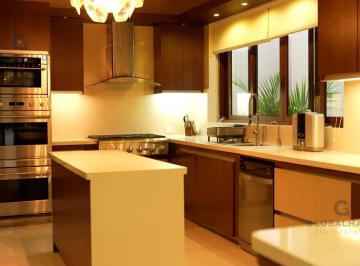 Casa · 1220m² · 5 Habitaciones · 4 Estacionamientos · Venta de Casa en Via a La Costa Puerto Azul, Norte de Guayaquil Piscina. S. H.