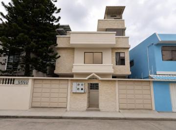 Casa · 245m² · 7 Habitaciones · 2 Estacionamientos · Se Vende Casa Ciudadela Bellavista Baja (Monij)