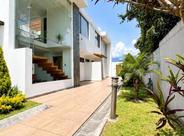 Casa de 3 habitaciones, Quito · Casa en Venta | 203 m² Totales | 3 Habitaciones | Cerca de Coral y Supermaxi
