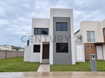 Casa · 88m² · 4 Habitaciones · 2 Estacionamientos · Casa de Venta en Villa de Rey Etapa Principe Harry