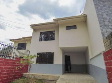Casa de 3 habitaciones, Cuenca · Casa en Venta, Sector Mayancela