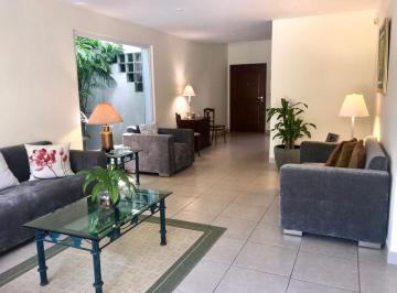 Casa de 3 habitaciones, Guayaquil · Linda Casa en Alquiler,4 Dormirorios, Estudio y Piscina
