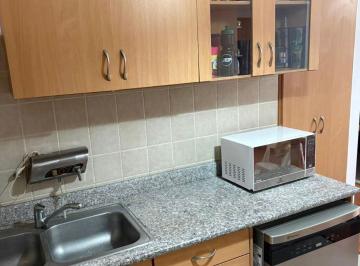 Departamento de 3 habitaciones, Quito · De Venta Remodelado Amplio 3 Habitaciones 2 Baños Completos a Pocas Cuadras de La Carolina