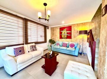 Casa de 4 habitaciones, Cuenca · Arriendo Casa Amoblada, Sector Empresa Electrica en $850