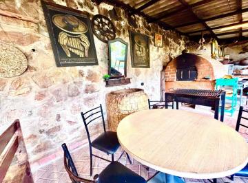 Casa de 4 habitaciones, Azogues · Arriendo Propiedad Amobalada en $1300