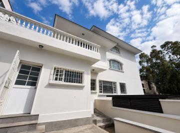 Casa de 4 habitaciones, Quito · Casa en Venta Urb. El Condado