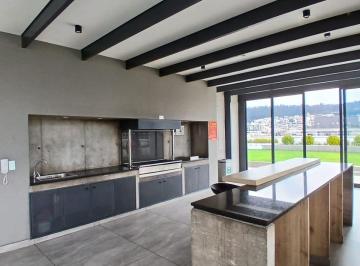 Suite de 1 habitación, Quito · Suite en Arriendo en La Carolina – Expensas Incluidas