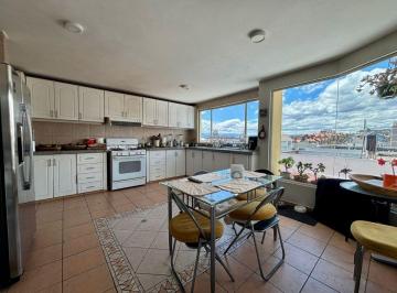 Casa · 330m² · 7 Habitaciones · 4 Estacionamientos · En Venta – Casa + Departamento en Amagasí del Inca