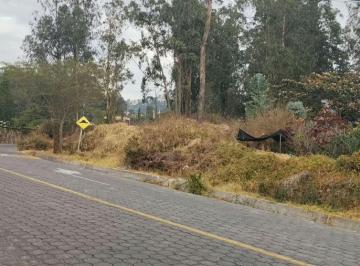 Terreno / Lote , Quito · Nayón, Calle Manuela Sáenz, Vendo Terreno de 780 m², Frente 57 m, Cos. Pb 35 %,cos Total 70%