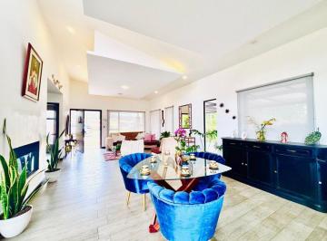 Casa de 4 habitaciones, Cuenca · Arriendo Casa Amoblada en Tarqui en $1000