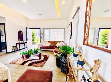 Casa de 4 habitaciones, Cuenca · Arriendo Casa Amoblada en Tarqui en $1200