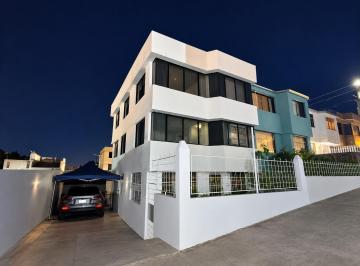 Casa · 158m² · 5 Habitaciones · 1 Estacionamiento · Casa en Venta