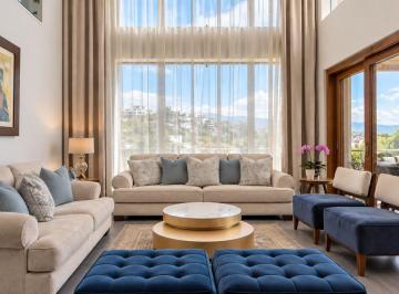 Departamento · 325m² · 3 Habitaciones · 3 Estacionamientos · Departamento Dúplex Diseño Londoño en Cumbaya Los Algarrobos en Venta