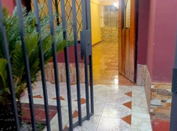 Casa de 3 habitaciones, Quito · Casa Hermosa de Venta en Marianitas de 2 Pisos