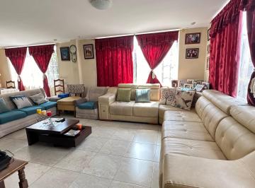 Casa de 4 habitaciones, Quito · ¡Casa Independiente en El Sector Parque de Puembo de Oportunidad!