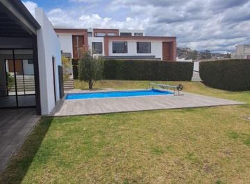 Casa de 3 habitaciones, Quito · Venta Casa Conjunto Piscina Seguridad La Morita Tumbaco