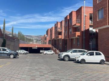 Departamento de 3 habitaciones, Quito · Venta Departamento Balcón Parqueadero Piscina Canchas Carcelen