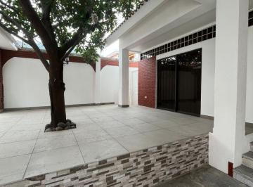 Casa de 4 habitaciones, Guayaquil · Casa en Venta en Colinas de Los Ceibos - Ceibos